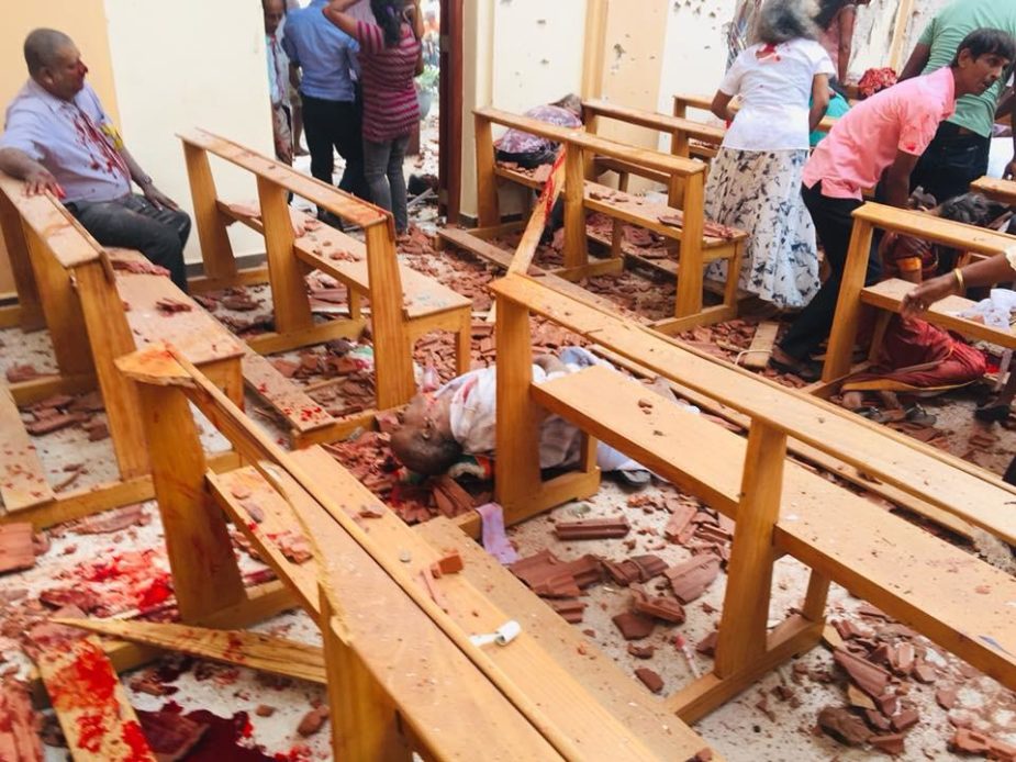 اقوام متحدہ نے سری لنکا میں ہوئے بم دھماکوں کی مذمت کرتے ہوئے سری لنکن حکومت کو ہرممکن مدد فراہم کرنے کایقین دلایا اقوام متحدہ نے سری لنکا میں ہوئے بم دھماکوں کی مذمت کرتے ہوئے سری لنکن حکومت کو ہرممکن مدد فراہم کرنے کایقین دلایا
