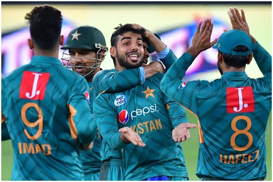 انگلینڈ میں 30 مئی سے شروع ہورہے ورلڈ کپ کیلئے پاکستانی نے مضبوط ٹیم کا اعلان کیا ہے ، لیکن اس سے پہلے ہی اس کو بڑا جھٹکا لگ گیا ہے۔ انگلینڈ میں 30 مئی سے شروع ہورہے ورلڈ کپ کیلئے پاکستانی نے مضبوط ٹیم کا اعلان کیا ہے ، لیکن اس سے پہلے ہی اس کو بڑا جھٹکا لگ گیا ہے۔