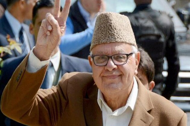 جموں وکشمیر کے سابق وزیراعلیٰ فاروق عبداللہ نے ایک بار پھر جیت حاصل کی ہے اور پارلیمنٹ پہنچنے میں کامیاب ہوئے ہیں۔