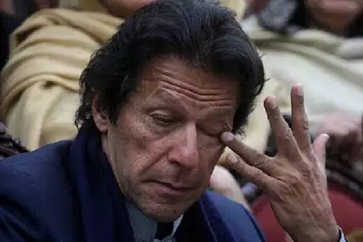 اب تک کی سب سے بڑی خبر: تباہی کی طرف بڑھا پاکستانی روپیہ! دنیا میں ہوا سب سے زیادہ کمزور اب تک کی سب سے بڑی خبر: تباہی کی طرف بڑھا پاکستانی روپیہ! دنیا میں ہوا سب سے زیادہ کمزور