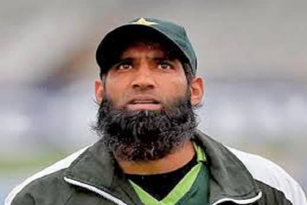 پاکستان کے اس شاندار کھلاڑی محمد یوسف نے فرش سے عرش تک کا سفر طے کیا، جو انتہائی دلچسپ ہے۔ فائل فوٹو