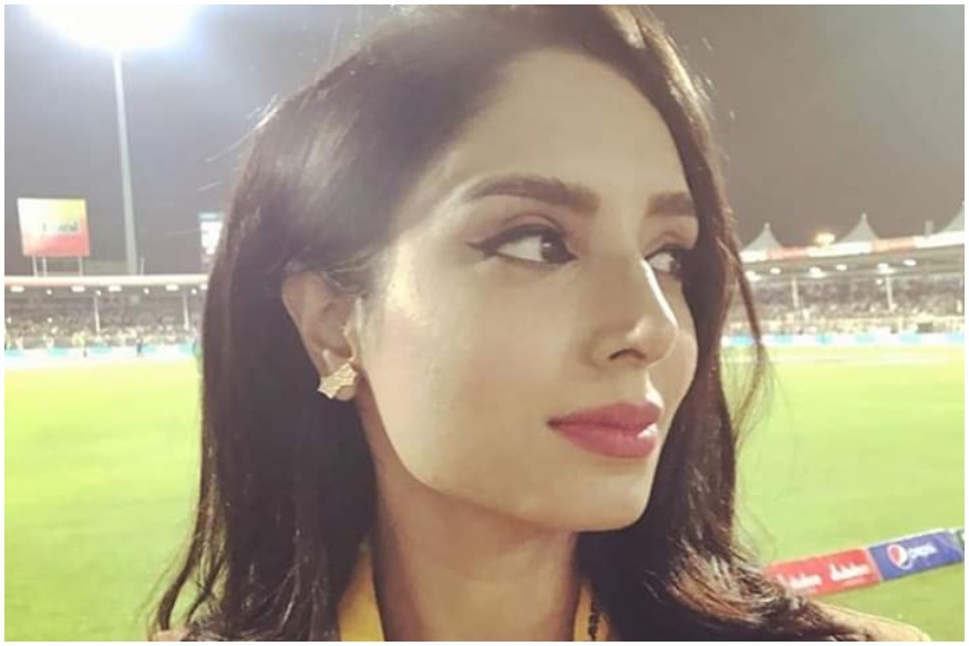 پاکستان کی زینب عباس بھی آئی سی سی ورلڈ کپ 2019 کو کوور کریں گی ۔ زینب پاکستان کی مشہور اسپورٹس پریزنٹر ہیں۔ زینب پاکستانی ٹیم سے وابستہ سبھی خبروں کا شائقین تک پہنچائیں گی ۔ پاکستان کی زینب عباس بھی آئی سی سی ورلڈ کپ 2019 کو کوور کریں گی ۔ زینب پاکستان کی مشہور اسپورٹس پریزنٹر ہیں۔ زینب پاکستانی ٹیم سے وابستہ سبھی خبروں کا شائقین تک پہنچائیں گی ۔