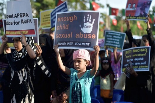 کٹھوعہ واقعہ: 8 سال کی بچی سے ریپ اور قتل کے معاملہ میں عدالت کا فیصلہ آج کٹھوعہ واقعہ: 8 سال کی بچی سے ریپ اور قتل کے معاملہ میں عدالت کا فیصلہ آج
