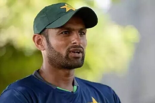 ہندوستان سے شکست کےبعد پاکستان نےاس عظیم کھلاڑی کوکیا ٹیم سے باہر، خطرے میں کیریئر ہندوستان سے شکست کےبعد پاکستان نےاس عظیم کھلاڑی کوکیا ٹیم سے باہر، خطرے میں کیریئر