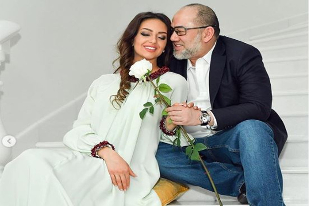 ملیشیا کے سابق بادشاہ سلطان محمد پنجم( 51) نے ایک سال پہلے خود سے 23 سال چھوٹی روسی حسینہ سے شادی کی تھی ۔ سلطان نے اوکسانا ویوودینا سے شادی کرنے کیلئے اپنی بادشاہت تک چھوڑ دی تھی ۔ ملیشیا کے سابق بادشاہ سلطان محمد پنجم( 51) نے ایک سال پہلے خود سے 23 سال چھوٹی روسی حسینہ سے شادی کی تھی ۔ سلطان نے اوکسانا ویوودینا سے شادی کرنے کیلئے اپنی بادشاہت تک چھوڑ دی تھی ۔