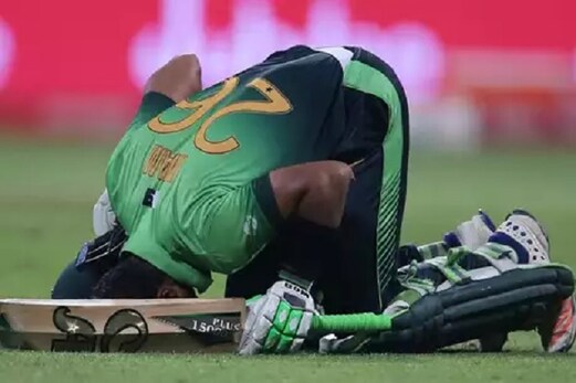 پاکستانی کرکٹرنے کہا - امام الحق کی سنچری کو کوڑے دان میں پھینک دینا چاہئے پاکستانی کرکٹرنے کہا - امام الحق کی سنچری کو کوڑے دان میں پھینک دینا چاہئے