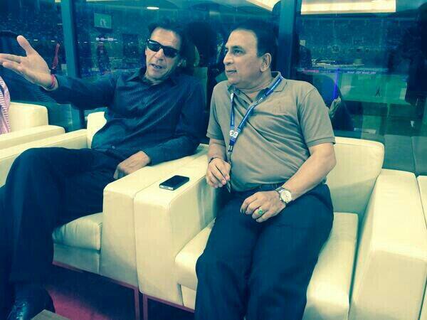 گواسکر سے ریٹائرمنٹ کی بات سن کر عمران خان نے انہیں ایسا نہیں کرنے کا مشورہ دیا ۔ لٹل ماسٹر نے بتایا کہ عمران خان نے کہا کہ آنے والی فروری میں پاکستانی ٹیم ہندوستان آرہی ہے اور ان کی خواہش ہندوستان کو اسی کی سرزمین پر ہرانے کی ہے ۔ عمران نے ان سے یہ بھی کہا تھا کہ اگر وہ ٹیم میں نہیں ہوں گے تو ان کی خوشی کم ہوجائے گی ۔ گواسکر سے ریٹائرمنٹ کی بات سن کر عمران خان نے انہیں ایسا نہیں کرنے کا مشورہ دیا ۔ لٹل ماسٹر نے بتایا کہ عمران خان نے کہا کہ آنے والی فروری میں پاکستانی ٹیم ہندوستان آرہی ہے اور ان کی خواہش ہندوستان کو اسی کی سرزمین پر ہرانے کی ہے ۔ عمران نے ان سے یہ بھی کہا تھا کہ اگر وہ ٹیم میں نہیں ہوں گے تو ان کی خوشی کم ہوجائے گی ۔