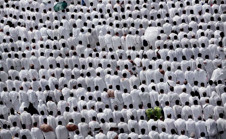 نمازعید کے روح پرور اجتماعات۔(تصویر:اے ایف پی)۔