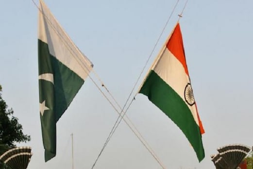 دفعہ 370 اور35 اے ہٹانے پربوکھلایا پاکستان، ہندوستان سے سفارتی اورتجارتی تعلقات منقطع کرلئے دفعہ 370 اور35 اے ہٹانے پربوکھلایا پاکستان، ہندوستان سے سفارتی اورتجارتی تعلقات منقطع کرلئے
