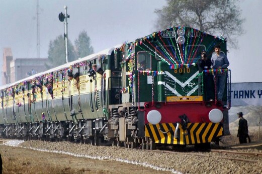 ہندوستان کا پاکستان کو زبردست جواب، انڈین ریلوے نے بند کردی سمجھوتہ ایکسپریس ہندوستان کا پاکستان کو زبردست جواب، انڈین ریلوے نے بند کردی سمجھوتہ ایکسپریس
