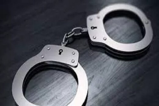 ضمانت پرباہراخلاق لنچنگ معاملےکے ملزم کوپولیس نےآرمس ایکٹ میں کیا گرفتار ضمانت پرباہراخلاق لنچنگ معاملےکے ملزم کوپولیس نےآرمس ایکٹ میں کیا گرفتار