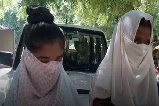چھیڑ چھاڑ کے الزام میں نابالغ لڑکی نے بھجوایا تھا جیل ، باہر آنے کے بعد طمنچہ کی نوک پر کی آبروریزی چھیڑ چھاڑ کے الزام میں نابالغ لڑکی نے بھجوایا تھا جیل ، باہر آنے کے بعد طمنچہ کی نوک پر کی آبروریزی