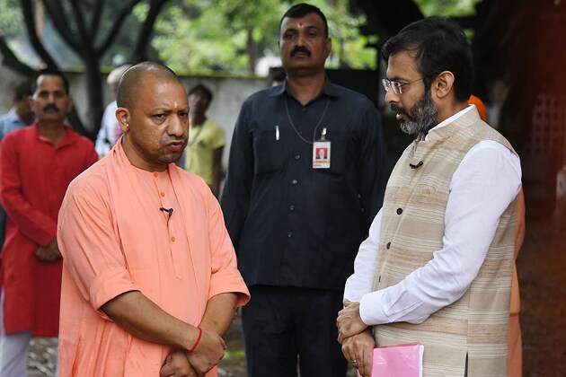 yogi-adityanath-rahul-joshi-04