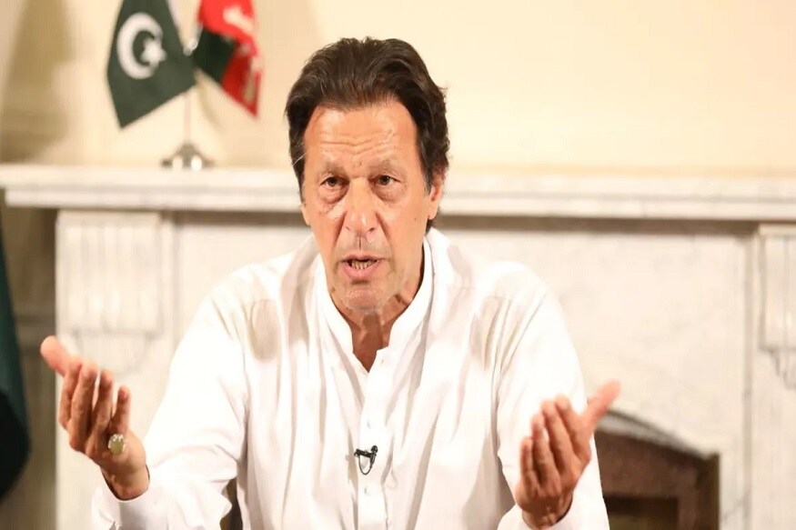 عمران خان پاکستان کے موجودہ وزیراعظم ہیں۔