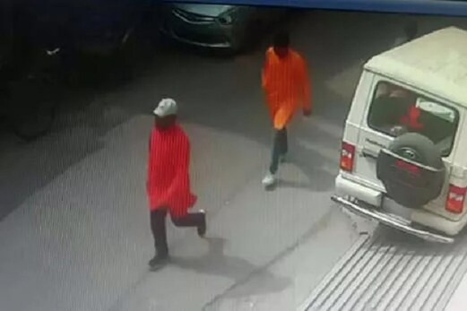کملیش تیواری قتل معاملہ: پاکستان بھاگنے کی فراق میں قتل کے ملزمان، سرحد سے 285 کلو میٹر دور ملا آخری لوکیشن کملیش تیواری قتل معاملہ: پاکستان بھاگنے کی فراق میں قتل کے ملزمان، سرحد سے 285 کلو میٹر دور ملا آخری لوکیشن