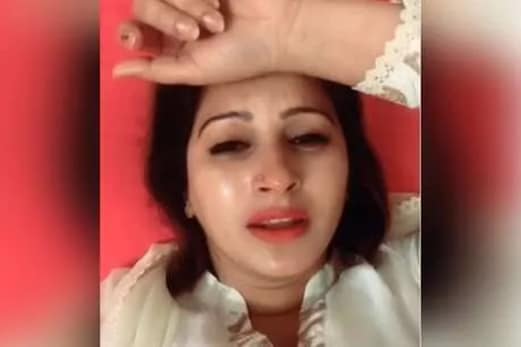 ہریانہ اسمبلی انتخابات : شکست کے بعد پھوٹ پھوٹ کر روئیں ٹک ٹاک کوین سونالی پھوگاٹ !۔ ویڈیو وائرل ہریانہ اسمبلی انتخابات : شکست کے بعد پھوٹ پھوٹ کر روئیں ٹک ٹاک کوین سونالی پھوگاٹ !۔ ویڈیو وائرل