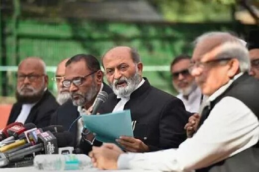 ایودھیا معاملہ: مسلم فریق کے پاس بچا ہے اب یہ راستہ، سنی وقف بورڈ 17 نومبر کو کرے گا فیصلہ ایودھیا معاملہ: مسلم فریق کے پاس بچا ہے اب یہ راستہ، سنی وقف بورڈ 17 نومبر کو کرے گا فیصلہ