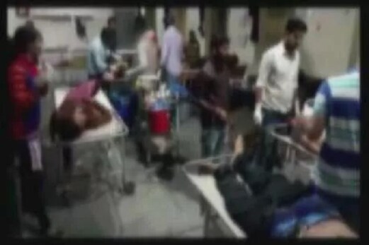 راجستھان: ناگورمیں بس کے آگے سانڈ آنے سے بڑا حادثہ، 12 لوگوں کی موت، 6 زخمی راجستھان: ناگورمیں بس کے آگے سانڈ آنے سے بڑا حادثہ، 12 لوگوں کی موت، 6 زخمی