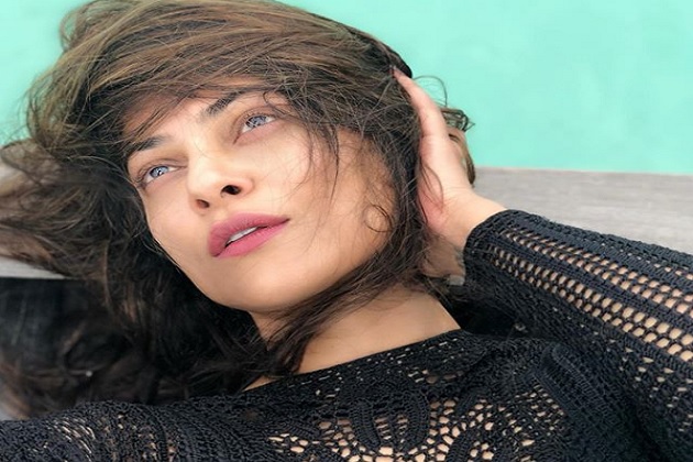 بالی وڈ کی معروف اداکارہ اور سابق مس یونیورس سشمیتا سین آج 44 برس کی ہوگئیں۔ سشمیتا سین کی پیدائش آندھرا پردیش کے حیدرآباد میں 19 نومبر 1975 کو ہوئی تھی۔ (تصویر انسٹاگرام)۔' بالی وڈ کی معروف اداکارہ اور سابق مس یونیورس سشمیتا سین آج 44 برس کی ہوگئیں۔ سشمیتا سین کی پیدائش آندھرا پردیش کے حیدرآباد میں 19 نومبر 1975 کو ہوئی تھی۔ (تصویر انسٹاگرام)۔'