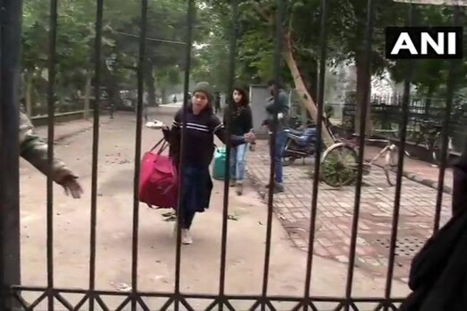 کووڈ۔ 19: جامعہ ملیہ اسلامیہ نے طلبہ سے ہاسٹل خالی کر گھر جانے کو کہا کووڈ۔ 19: جامعہ ملیہ اسلامیہ نے طلبہ سے ہاسٹل خالی کر گھر جانے کو کہا