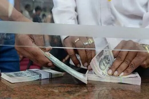 بڑی خبر ! اکاونٹ میں پیسے نہیں رہنے پر بھی اس بینک اکاونٹ سے نکال سکتے ہیں رقم ! اتنی ہوگی حد بڑی خبر ! اکاونٹ میں پیسے نہیں رہنے پر بھی اس بینک اکاونٹ سے نکال سکتے ہیں رقم ! اتنی ہوگی حد