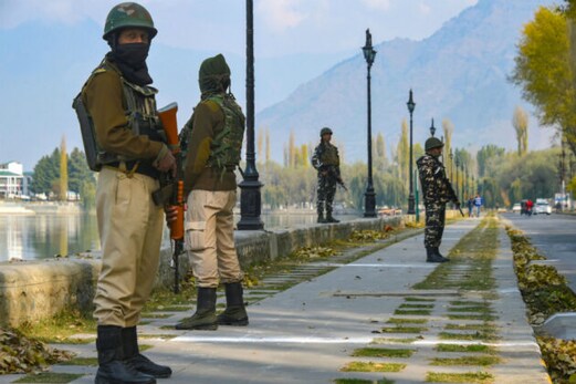 جموں و کشمیر کے ہندواڑہ میں انکاؤنٹر:1کرنل،1میجر،2فوجی جوانوں سمیت ایک پولیس انسپکٹرشہید جموں و کشمیر کے ہندواڑہ میں انکاؤنٹر:1کرنل،1میجر،2فوجی جوانوں سمیت ایک پولیس انسپکٹرشہید