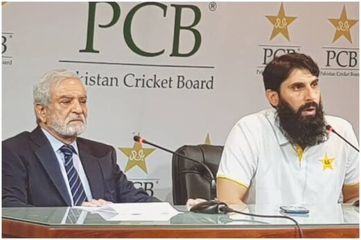 پاکستان کے اس بہترین بلے باز کو بنایا گیا 'بے وقوف'، کرکٹ کھیلنےکی اجازت دی لیکن نہیں ہٹائی پابندی پاکستان کے اس بہترین بلے باز کو بنایا گیا 'بے وقوف'، کرکٹ کھیلنےکی اجازت دی لیکن نہیں ہٹائی پابندی