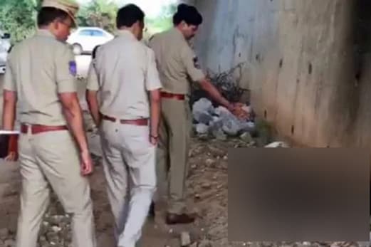 شاد نگرانکاؤنٹر: دیشا کے اہل خانہ نے خوشی کا کیا اظہار، پولیس کی کارروائی کی ستائش کی شاد نگرانکاؤنٹر: دیشا کے اہل خانہ نے خوشی کا کیا اظہار، پولیس کی کارروائی کی ستائش کی