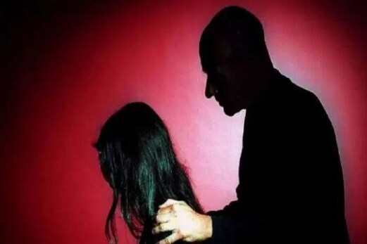 تلنگانہ کی لڑکی کو دہلی میں بنایا گیا ہوس کا شکار،عاشق کے خلاف مقدمہ درج تلنگانہ کی لڑکی کو دہلی میں بنایا گیا ہوس کا شکار،عاشق کے خلاف مقدمہ درج