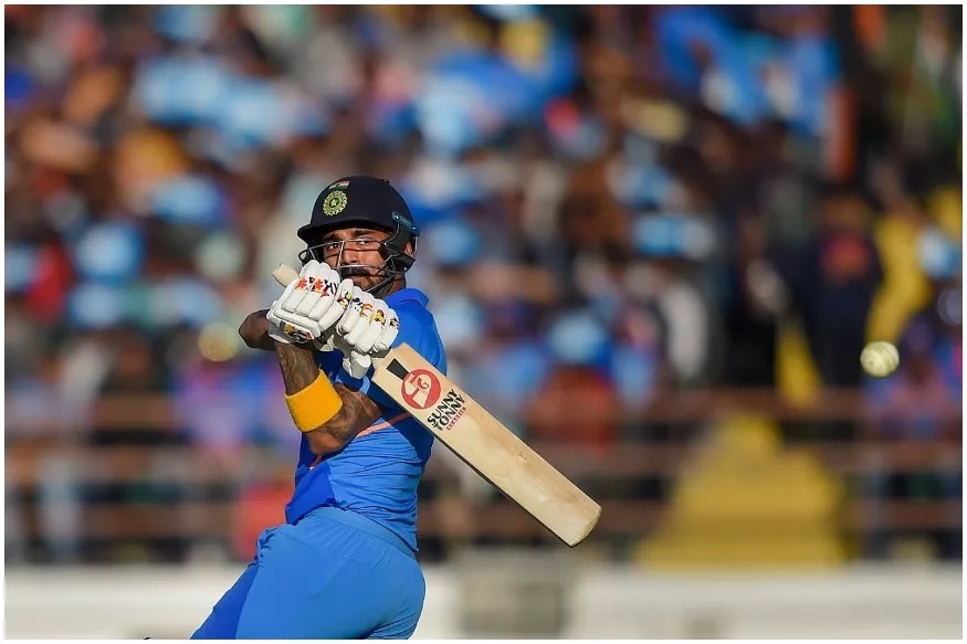 واضح رہےکہ کے ایل راہل (KL Rahul) نیوزی لینڈ میں دو ٹی -20 لگانے والے پہلے ہندوستانی کھلاڑی بن گئے ہیں۔ شریس ایئر، سریش رینا، روہت شرما، یوراج سنگھ نے نیوزی لینڈ میں 1-1 ٹی -20 نصف سنچری لگائی ہے۔ واضح رہےکہ کے ایل راہل (KL Rahul) نیوزی لینڈ میں دو ٹی -20 لگانے والے پہلے ہندوستانی کھلاڑی بن گئے ہیں۔ شریس ایئر، سریش رینا، روہت شرما، یوراج سنگھ نے نیوزی لینڈ میں 1-1 ٹی -20 نصف سنچری لگائی ہے۔