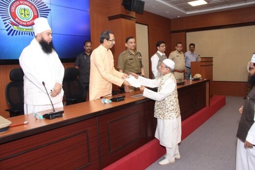 این آر سی سے صرف مسلمانوں کو ہی نہیں بلکہ عام ہندؤوں کو بھی ہوگی پریشانی :وزیراعلیٰ ادھوٹھاکرے این آر سی سے صرف مسلمانوں کو ہی نہیں بلکہ عام ہندؤوں کو بھی ہوگی پریشانی :وزیراعلیٰ ادھوٹھاکرے