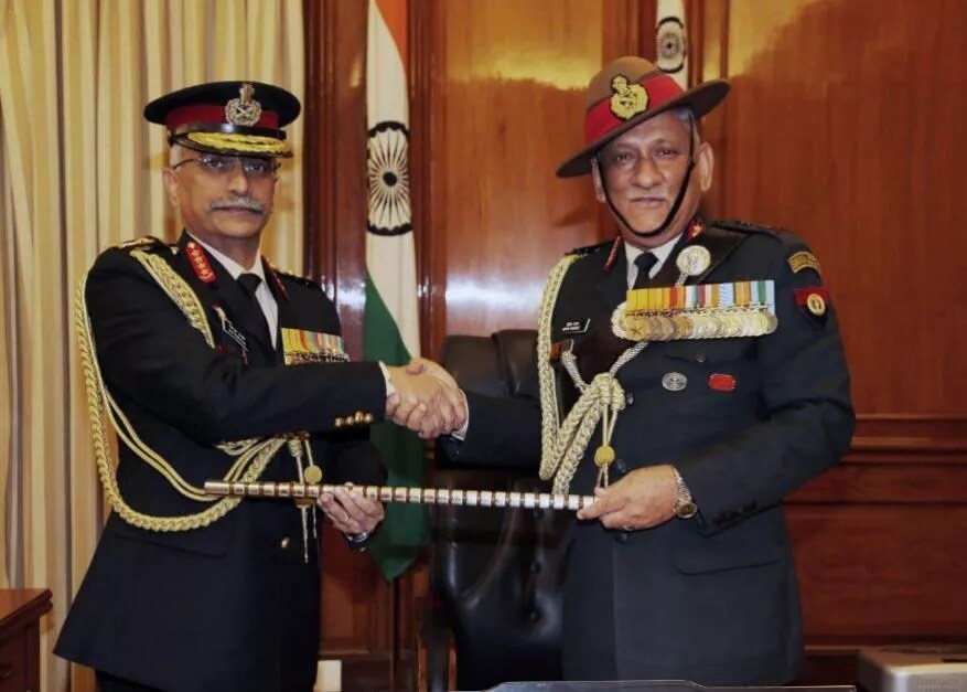 لیفٹیننٹ جنرل منوج مکند نروانے بنے آرمی چیف، سنبھالاعہدہ ۔ (تصویر:نیوز18)۔