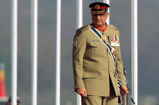 پاکستانی حکومت جنرل قمرجاوید باجوہ کی خدمات کی توسیع کے سلسلے میں سپریم کورٹ پہنچی پاکستانی حکومت جنرل قمرجاوید باجوہ کی خدمات کی توسیع کے سلسلے میں سپریم کورٹ پہنچی
