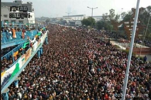 شاہین باغ میں رقم کی گئی تاریخ، ہزاروں کی تعدادمیں لوگوں نے منایا یوم جمہوریہ کا جشن شاہین باغ میں رقم کی گئی تاریخ، ہزاروں کی تعدادمیں لوگوں نے منایا یوم جمہوریہ کا جشن