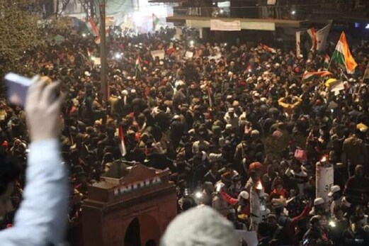 سی اے اے احتجاج: دہلی ہائی کورٹ میں پھر پہنچا شاہین باغ معاملہ، اٹھی یہ مانگ سی اے اے احتجاج: دہلی ہائی کورٹ میں پھر پہنچا شاہین باغ معاملہ، اٹھی یہ مانگ