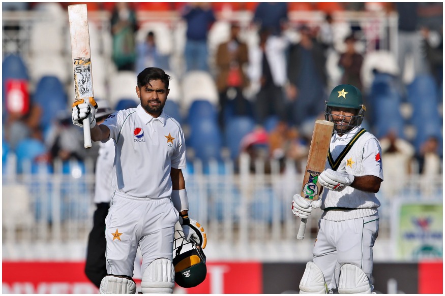 بنگلہ دیش کے خلاف پہلے ٹسٹ میں پاکستان کی حالت بہت مضبوط ہوگئی ہے۔ کھیل کے دوسرے دن پاکستان نے پہلی اننگ میں 3 وکٹ پر 341 رن بنائے۔ دوسرے دن پاکستان کے دو بلے بازوں نے سنچری لگائی۔ سلامی بلے باز شان مسعود نے 100 رنوں کی اننگ کھیلی۔ وہیں بابر اعظم نے ناٹ آؤٹ 143 رن بنائے۔ بنگلہ دیش کے خلاف پہلے ٹسٹ میں پاکستان کی حالت بہت مضبوط ہوگئی ہے۔ کھیل کے دوسرے دن پاکستان نے پہلی اننگ میں 3 وکٹ پر 341 رن بنائے۔ دوسرے دن پاکستان کے دو بلے بازوں نے سنچری لگائی۔ سلامی بلے باز شان مسعود نے 100 رنوں کی اننگ کھیلی۔ وہیں بابر اعظم نے ناٹ آؤٹ 143 رن بنائے۔