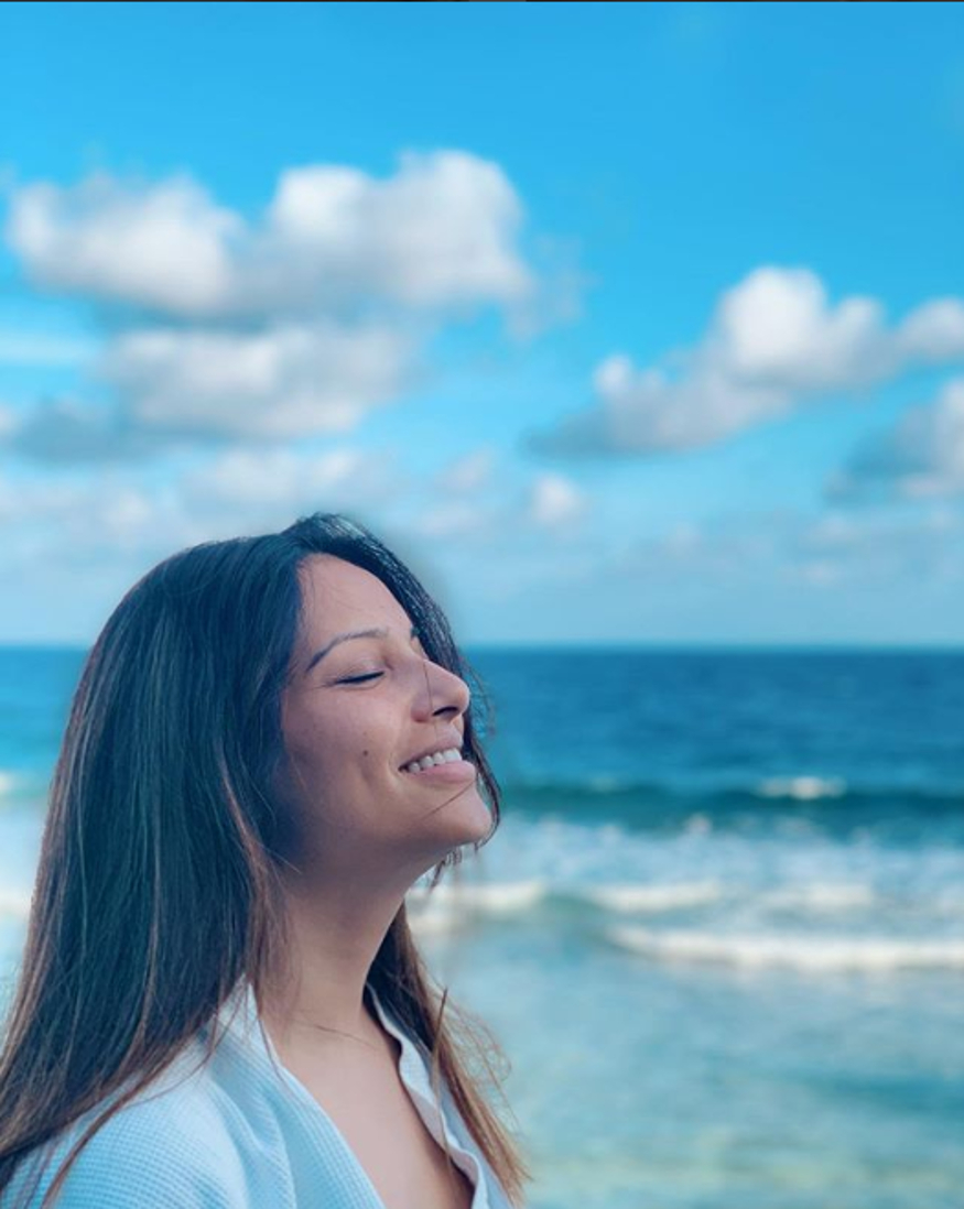  بالی ووڈ اداکارہ بپاشا باسو ( Bipasha Basu ) ۔ تصویر : انسٹاگرام ۔