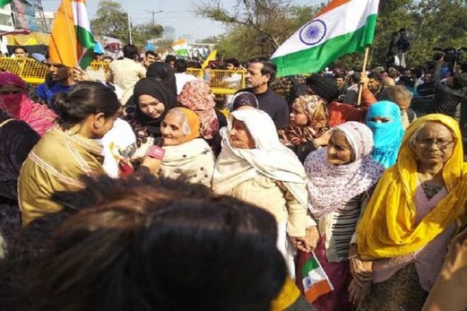 کیا شاہین باغ مظاہرین دو گروپوں میں ہو رہے ہیں منقسم؟ کیا شاہین باغ مظاہرین دو گروپوں میں ہو رہے ہیں منقسم؟