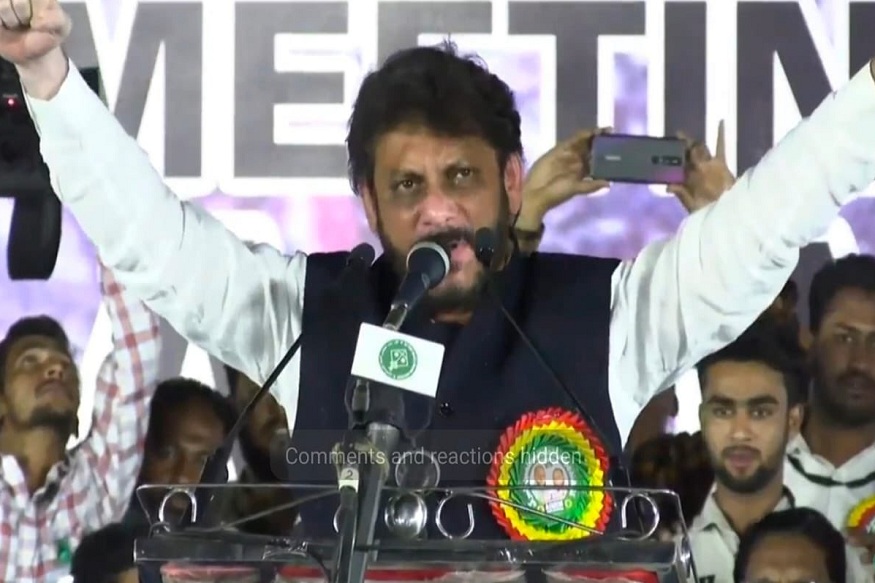 در اصل وارث پٹھان نے بیان دیا تھا تھا شہریت قانون کے خلاف لڑائی 15 کروڑ مسلموں کی لڑائی ہے اور پندرہ کروڑ مسلمان سو کروڑ ہندوؤں کو ہرا سکتے ہیں۔ در اصل وارث پٹھان نے بیان دیا تھا تھا شہریت قانون کے خلاف لڑائی 15 کروڑ مسلموں کی لڑائی ہے اور پندرہ کروڑ مسلمان سو کروڑ ہندوؤں کو ہرا سکتے ہیں۔