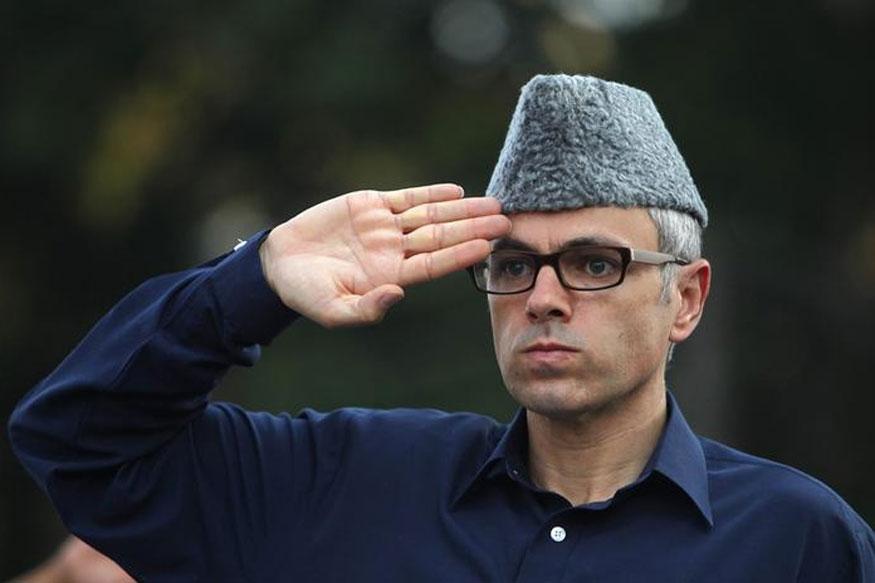 عمر عبداللہ نے اپنے ایک ٹوئٹ میں کہا: 'کتنا آسان ہے! پانچ اگست 2019 کو یہ کہتے ہوئے جواز پیش گیا کہ کشمیر میں دہشت گردی / ملی ٹینسی کا خاتمہ ہوگا۔