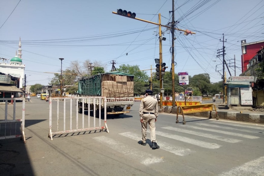 کورونا وائرس کو دیکھتے ہوئے پورے ملک میں 21 دنوں کا لاک ڈاون ہے۔