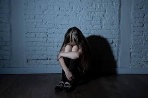 مکان مالک کے بیٹے نے5سالہ معصوم کو بنایا اپنی ہوس کاشکار، ڈری ہوئی بچی نے ماں کو سنایا درد