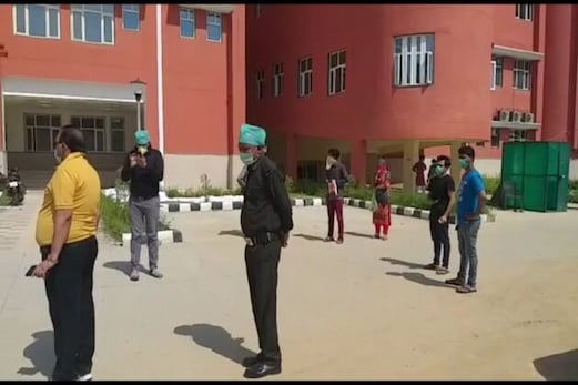 میرٹھ : کوارنٹین سینٹر سے نجات کے لئے فرار ہونے کی کوشش میرٹھ : کوارنٹین سینٹر سے نجات کے لئے فرار ہونے کی کوشش