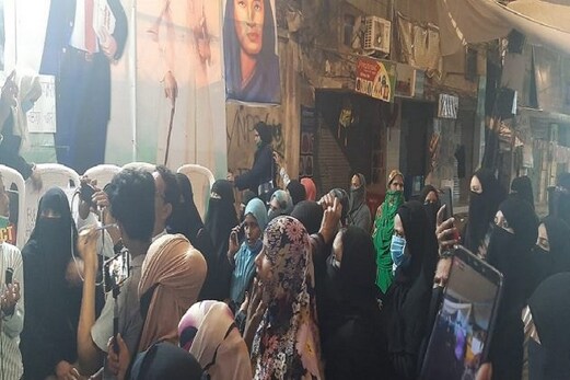 ممبئی: شاہین باغ کے مظاہرین کو کورونا ٹیسٹ کروانے کا مشورہ، ناگپاڑہ پولیس نے 50 متحرک مظاہرین کی فہرست فراہم کی؟ ممبئی: شاہین باغ کے مظاہرین کو کورونا ٹیسٹ کروانے کا مشورہ، ناگپاڑہ پولیس نے 50 متحرک مظاہرین کی فہرست فراہم کی؟