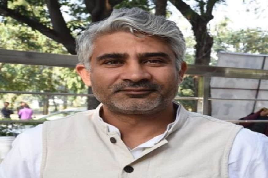 پنکج پونیا نے اپنے ٹوئٹ میں آرایس ایس اور یوگی آدتیہ ناتھ کے خلاف سخت اور نا زیبا کلمات درج کئے تھے۔