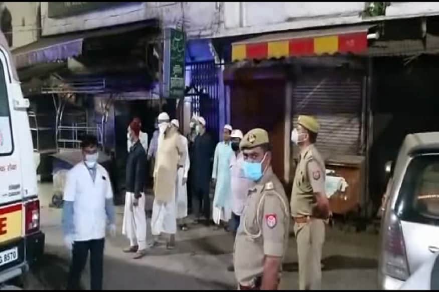 پولیس نے تبلیغی جماعت کے افراد کےخلاف شہر کے دو پولیس تھانوں میں ایف آئی آر درج کرائی ہے۔