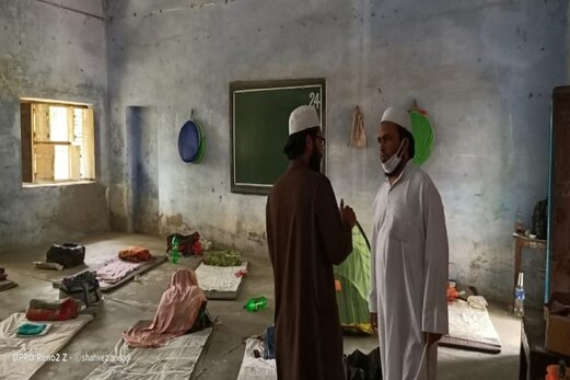تبلیغی جماعت سے وابستہ افراد کے ساتھ سوتیلا برتاو، ڈیڑھ ماہ سےکوارنٹائن سینٹروں میں قید ہیں کارکنان تبلیغی جماعت سے وابستہ افراد کے ساتھ سوتیلا برتاو، ڈیڑھ ماہ سےکوارنٹائن سینٹروں میں قید ہیں کارکنان