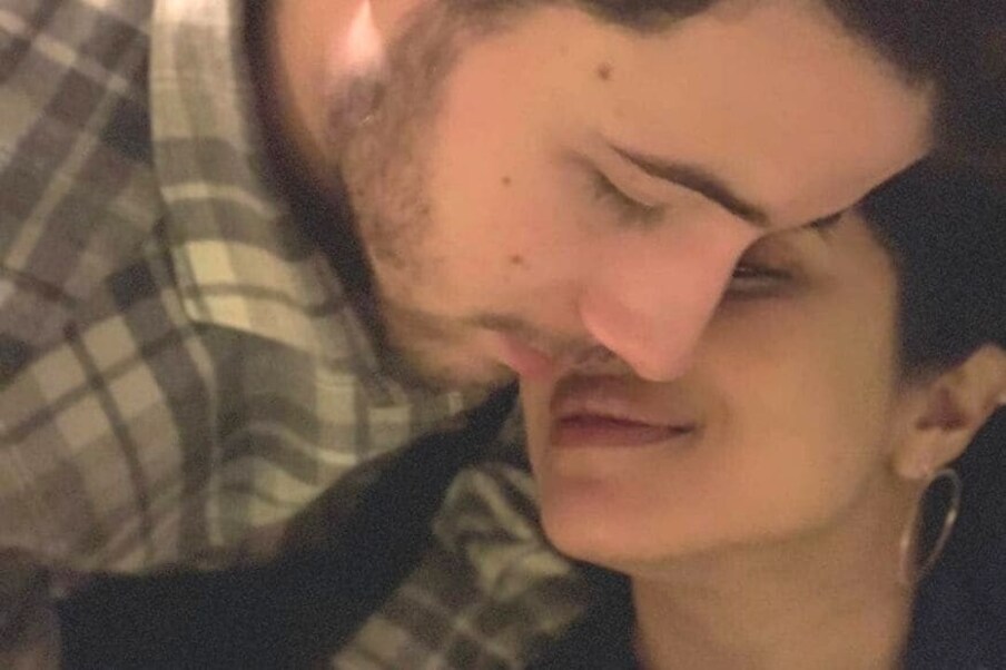  اس تصویر کے ساتھ انٹرنیٹ پر سنسنی مچانے کے بعد اب وہ ایک نئی تصویر کی وجہ سے سرخیوں میں تھے۔ دیکھئے اس دور کی کچھ تھرو بیک تصویریں۔