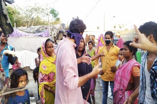 سرکاری کمیونٹی کچن اور بھوکی بستیاں: جانیں کیا ہے معاملہ سرکاری کمیونٹی کچن اور بھوکی بستیاں: جانیں کیا ہے معاملہ