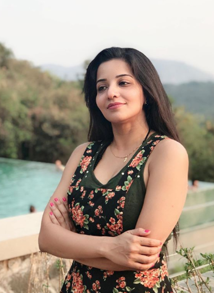 مونالیسا نے بتایا کہ لیو ان ریلیشن شپ کی خبر کے بارے میں وکرانت نے بتایا ۔ اس وقت دونوں نے اس کو ہنسی میں اڑادیا ۔ تصویر : انسٹاگرام ۔ مونالیسا نے بتایا کہ لیو ان ریلیشن شپ کی خبر کے بارے میں وکرانت نے بتایا ۔ اس وقت دونوں نے اس کو ہنسی میں اڑادیا ۔ تصویر : انسٹاگرام ۔
